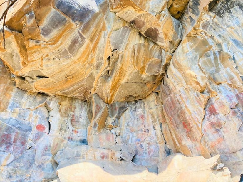 Pintura rupestre que inspiró a Jaguares, el legado vivo de “el cazador” en la Sierra hidalguense | Facebook: Ayuntamiento San Agustín Metzquititlán
