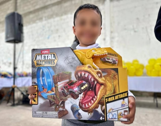 Juguetes que cruzan la sierra: lanzan colecta para niños indígenas en Hidalgo