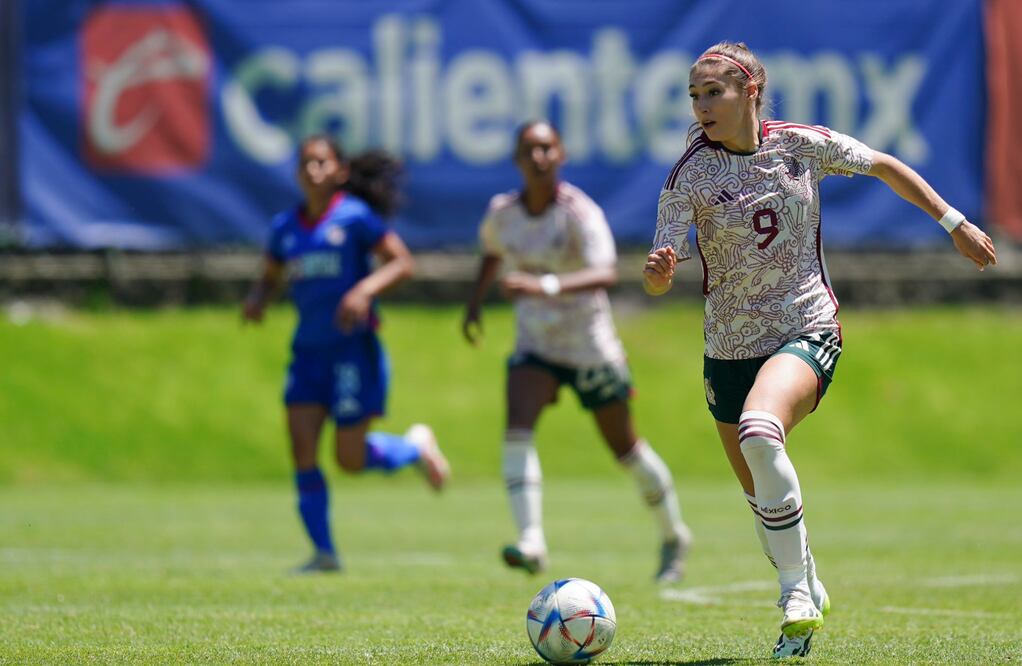 La selección mexicana femenil visita Hidalgo Foto: TW Selección Mexicana femenil