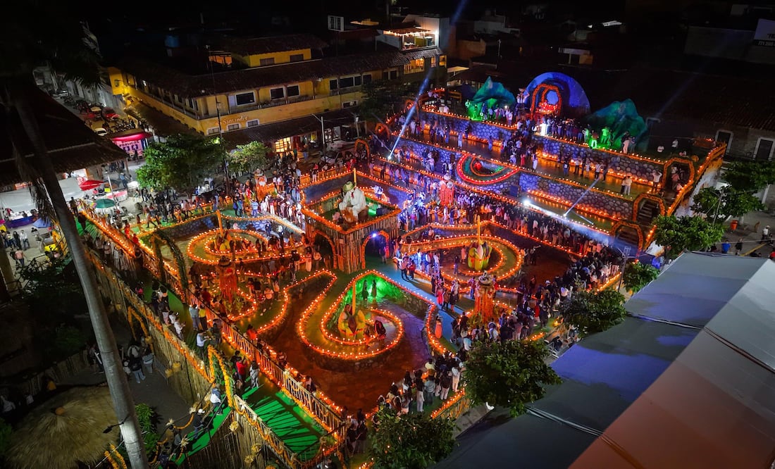 Desde el lunes 3 de noviembre, los turistas comenzaron a retornar a sus lugares de origen; sin embargo, algunos permanecen en la región para conocer más sobre sus tradiciones.