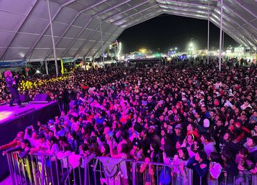 Pese a críticas, se presenta Dani Flow en la Feria de Tizayuca