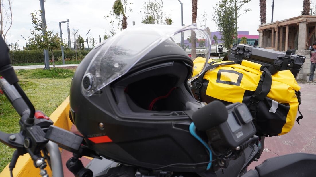 Motociclista de Huehuetla busca recorrer los 84 municipios de Hidalgo en solitario y documentarlo en YouTube | Foto: Cinthya Carbajal