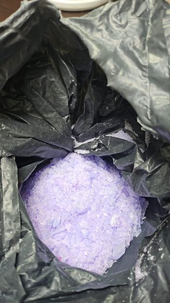 Cae punto de venta de droga en Ixmiquilpan; aseguran mil dosis de cristal violeta | Foto: PGJEH