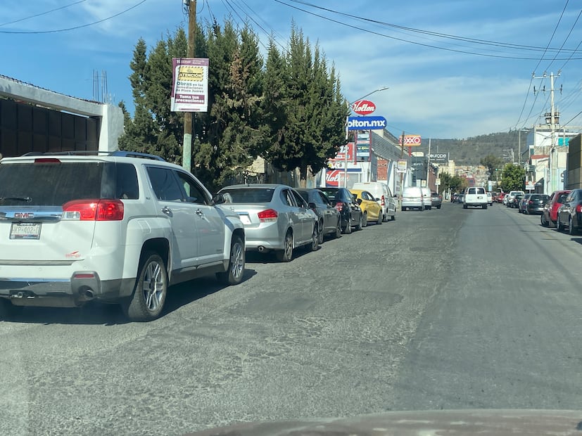 Solo hay 9 verificentros actualmente para dar servicio a los vehículos que requieren circular en la zona metropolitana del Valle de México | Foto: Luis Soriano