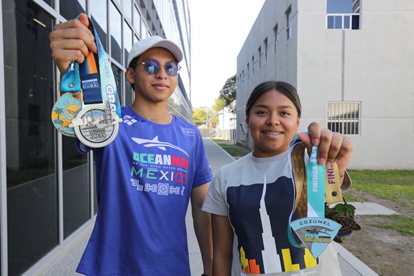 Hermanos de la UAEH compiten en mundial de nado en aguas abiertas en Dubái