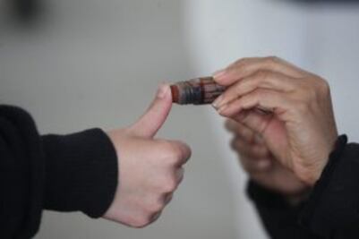 Elecciones 2024: Sugieren no compartir fotos del pulgar entintado o de la credencial para evitar robo de identidad