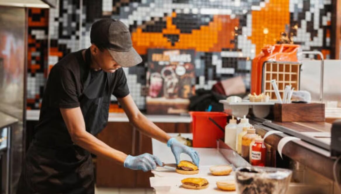 ¿Cuánto te deben pagar si trabajas el 3 de febrero?. Foto: Archivo / EL UNIVERSAL