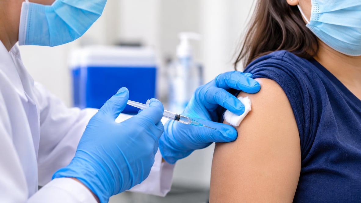 Hidalgo suma más de 68 mil vacunas contra la influenza | Imagen generada con IA