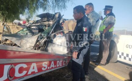 Conductor resulta prensado tras choque contra árbol en la México-Pachuca