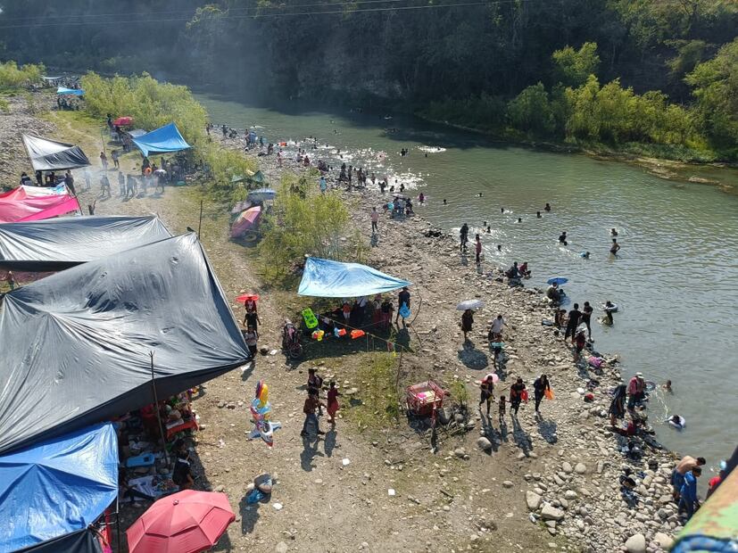 Abarrotados ríos de la huasteca por Semana Santa | Foto: Especial