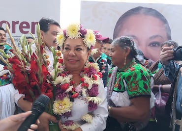 En arranque de campaña, Lorena García es recibida por la comunidad indígena de Santa Ana Hueytlalpan