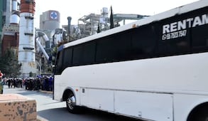 Trabajadores enviados de otras zonas arriban a plata de Jasso de La Cruz Azul