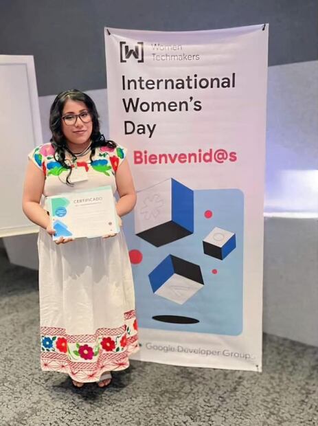 La hidalguense Gabriela Salas integra el Náhuatl-Maya en Google Translate | Foto: Especial