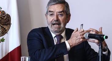 Sheinbaum confirma licencia del canciller De la Fuente; Roberto Velasco queda como encargado de la SRE 