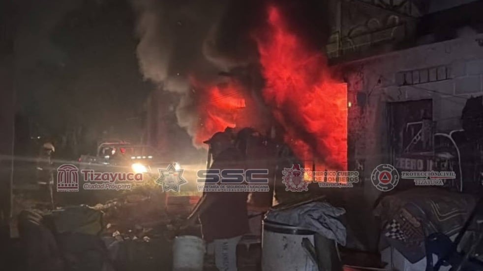 Incendio consume vivienda en la colonia El Pedregal, en Tizayuca