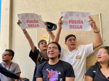 Piden destitución de directora de Escuela de Música y cierran sus oficinas hasta obtener una respuesta