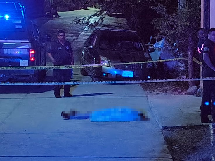 Mujer muere tras caer de segundo piso en la colonia Rojo Lugo