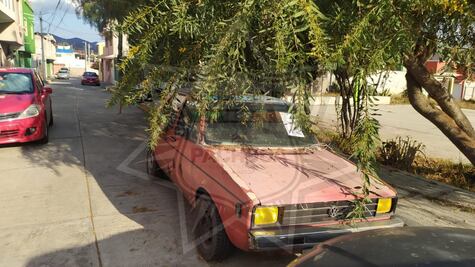 Retiran vehículos abandonados en Pachuca para mejorar seguridad y vialidad