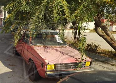 Retiran vehículos abandonados en Pachuca para mejorar seguridad y vialidad