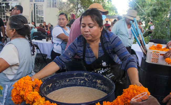 Fiesta de San Nicolás en Ixmiquilpan preserva tradiciones centenarias
