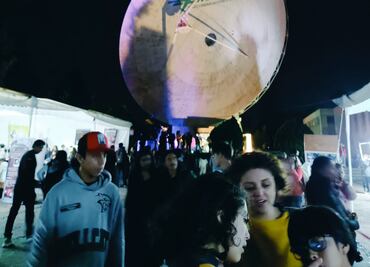Largas filas para ver las estrellas en Tulancingo