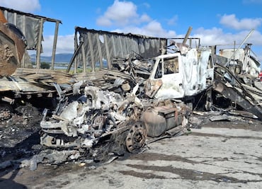 Choque de tráileres provoca incendio y cierre total de la circulación en Arco Norte