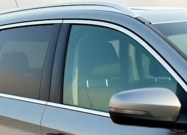 Adiós a la privacidad: inicia retiro de vidrios polarizados en vehículos