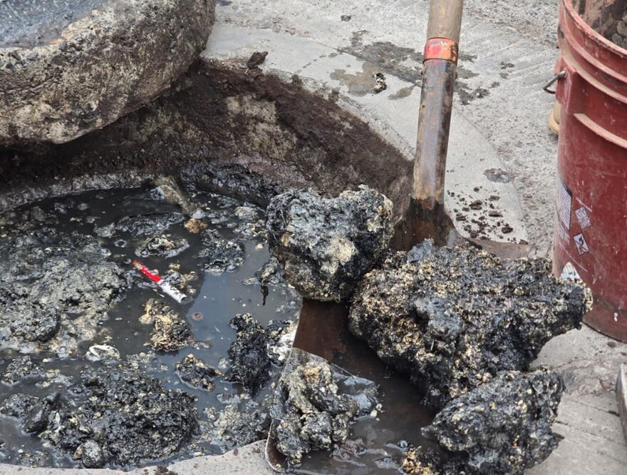 Advierten sanciones para quien vierta aceites y desechos en drenajes de Tulancingo I Foto: Cortesía