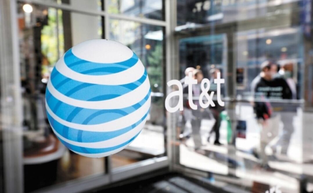 Hackers roban los registros de casi todos los clientes de AT&T.