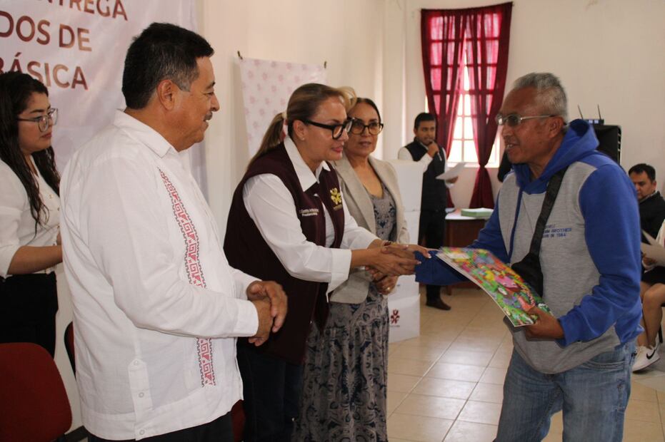 Zapotlán y el IHEA firman convenio para reducir el rezago educativo | Foto: Especial