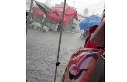 Video: Dos tianguis de Tizayuca, afectados tras lluvias