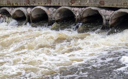 Constructora daña línea de agua potable en Tulancingo y es sancionada