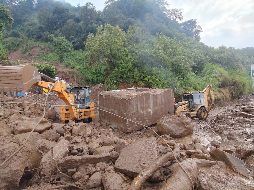 Acaxochitlán fue otro de los municipios que sufrió con las lluvias I Foto: Especial